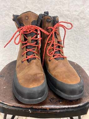 BOGS Women's 10 Brown Leather Winter Snow Boots Fleece Lined Lace Up Zip